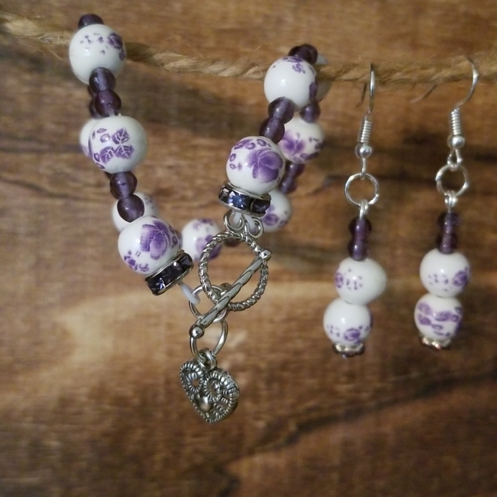 Purple and white bracelet w/ matching earrings